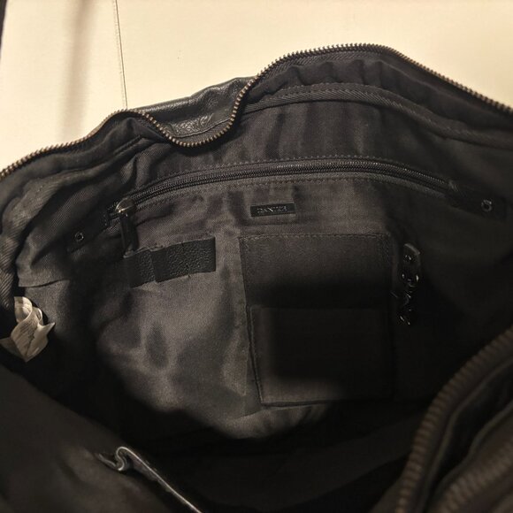 $400 Danier Leather Briefcase / Satchel / Messenger bag - Picture 7 of 9